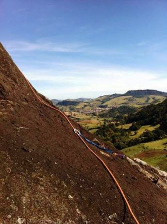 Pedra Vermelha Escalada e Rapel